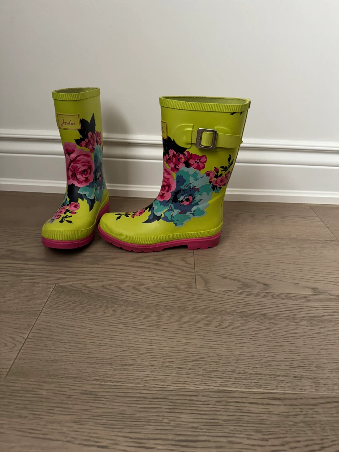 rain boots - photo 2