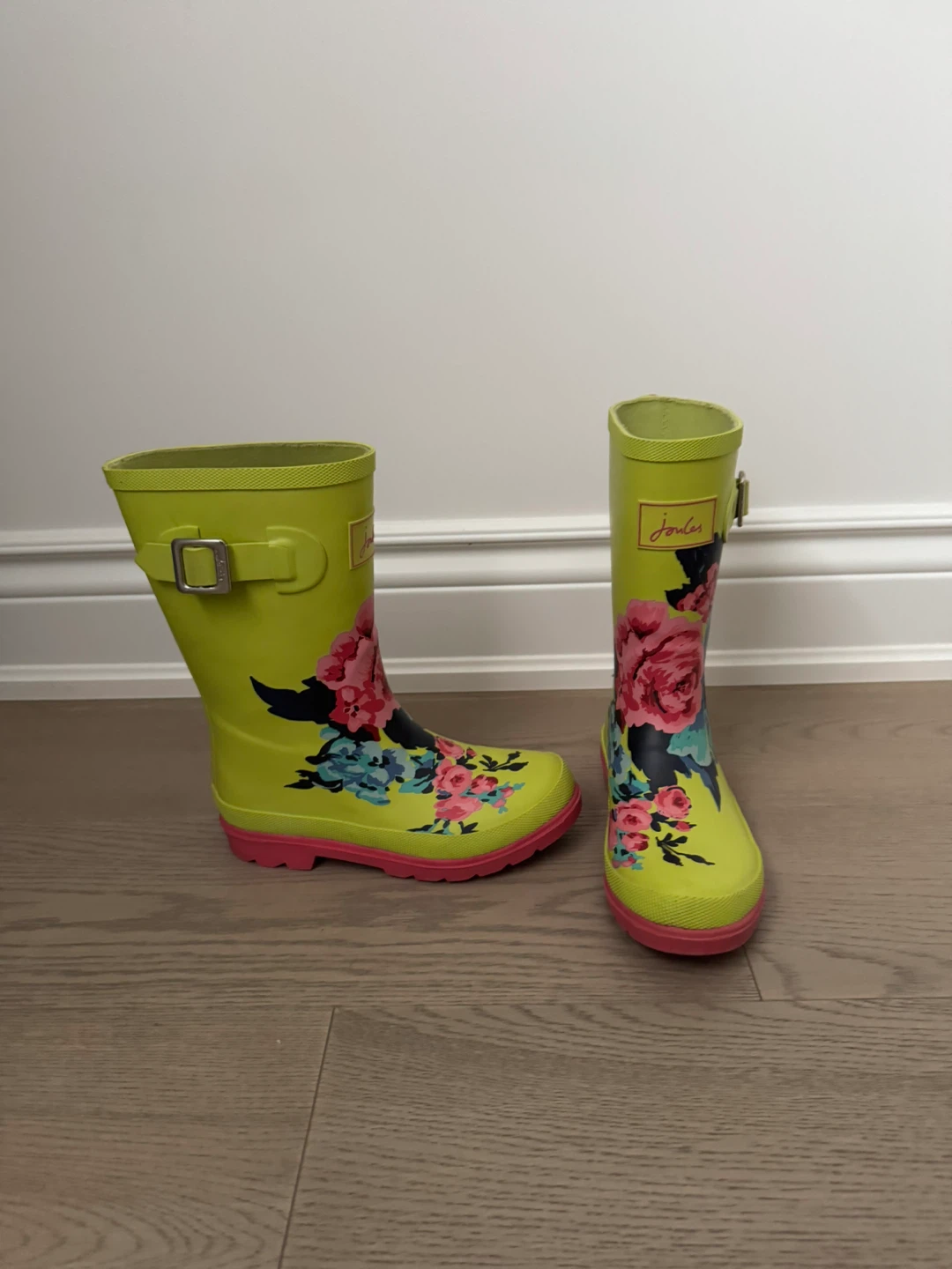 rain boots - photo 3