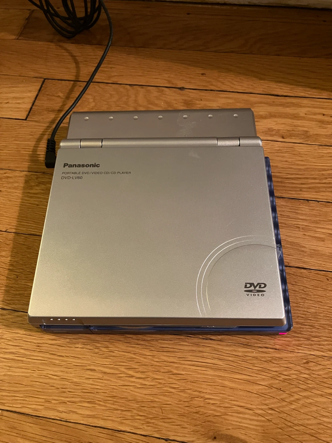 Panasonic DVD-LV60 Portable DVD Player - photo 3