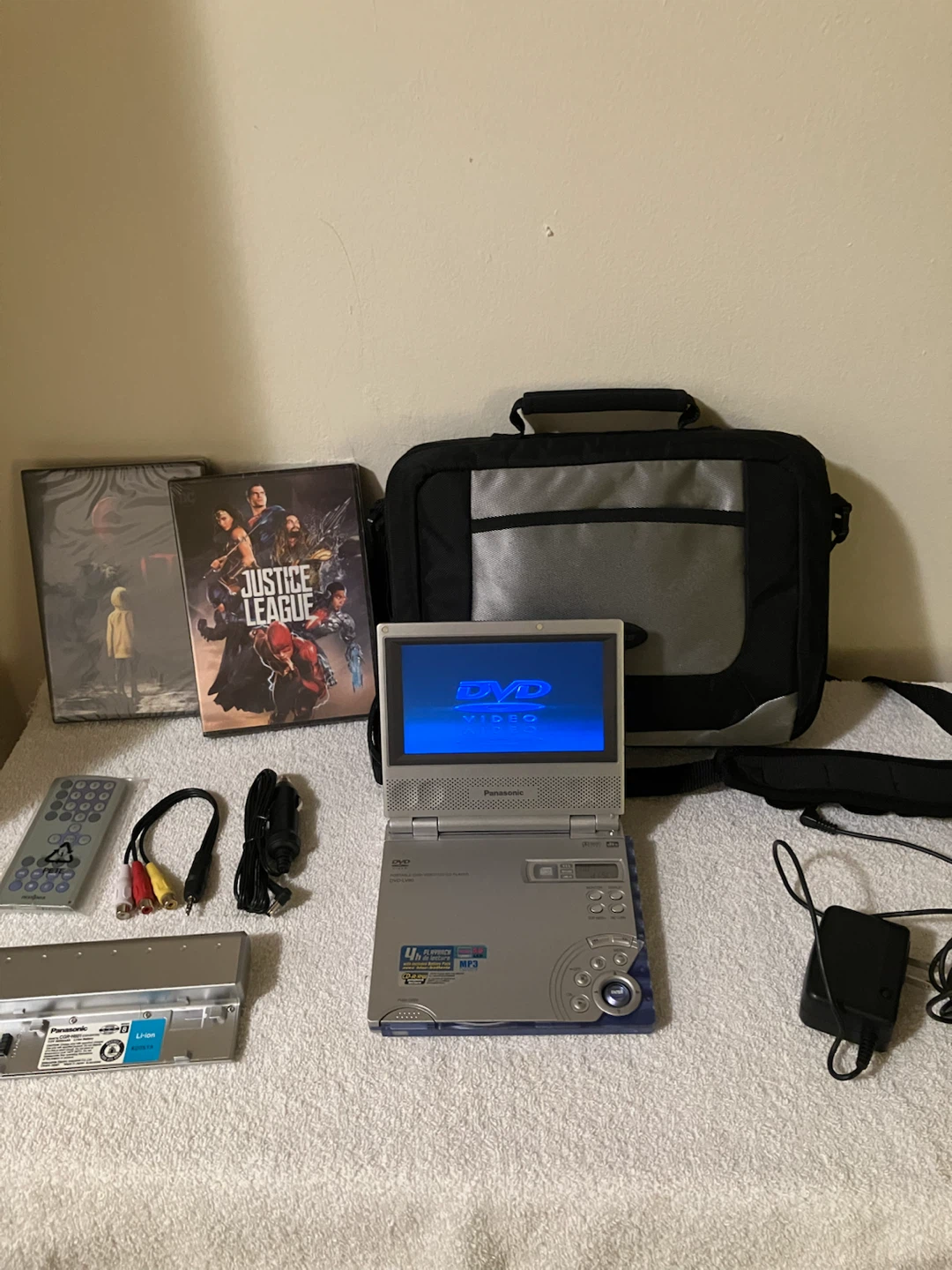 Panasonic DVD-LV60 Portable DVD Player - photo 5