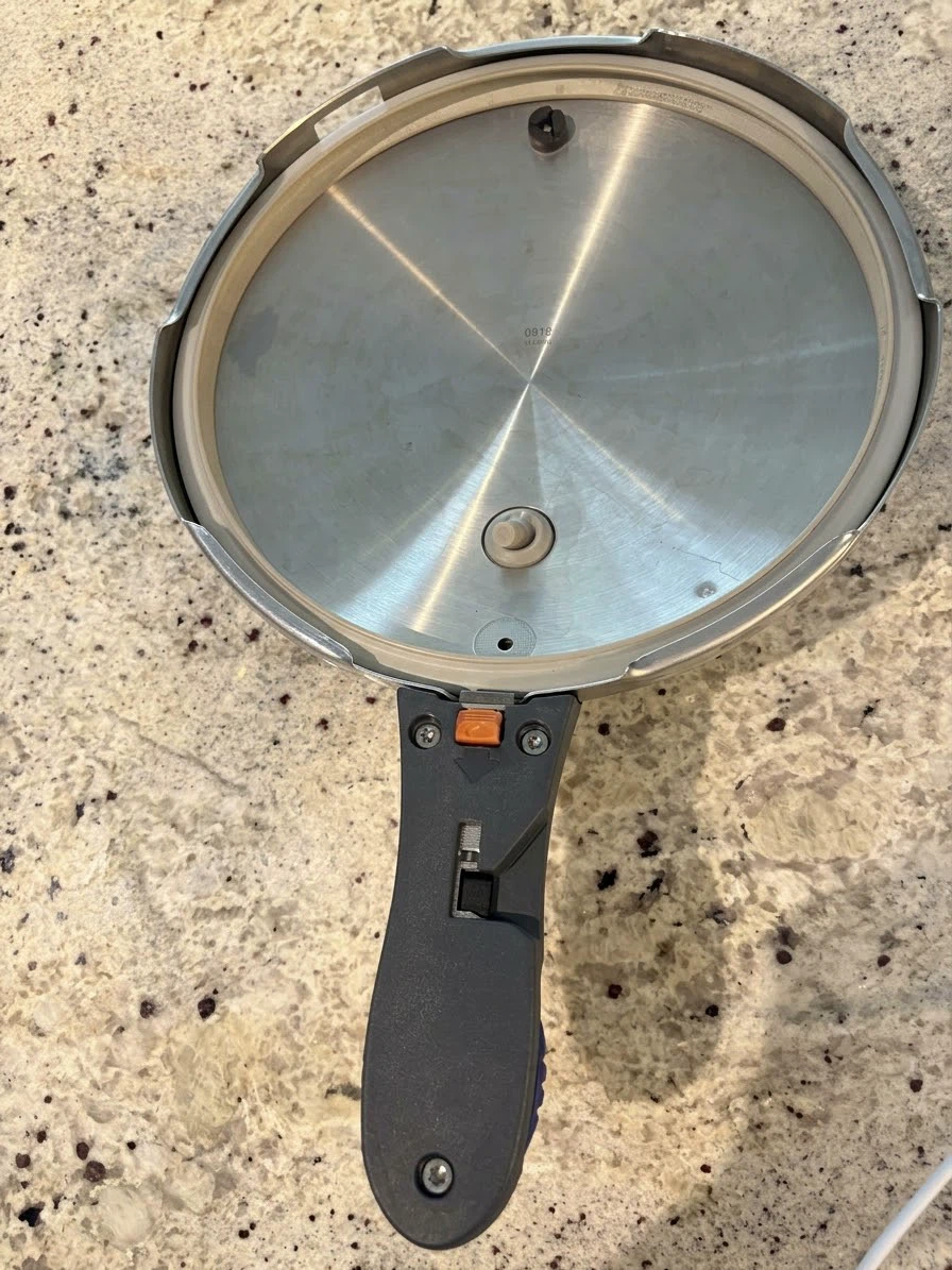 WMF Perfect Plus Pressure Cooker 4.5L - photo 3
