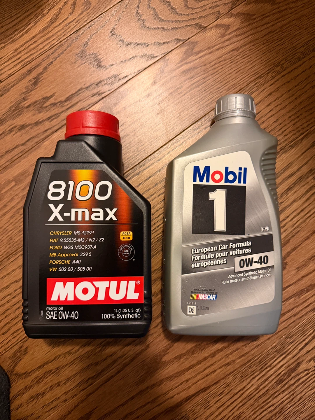 Motul 8100 X-max & Mobil 1 Motor Oil 0W-40