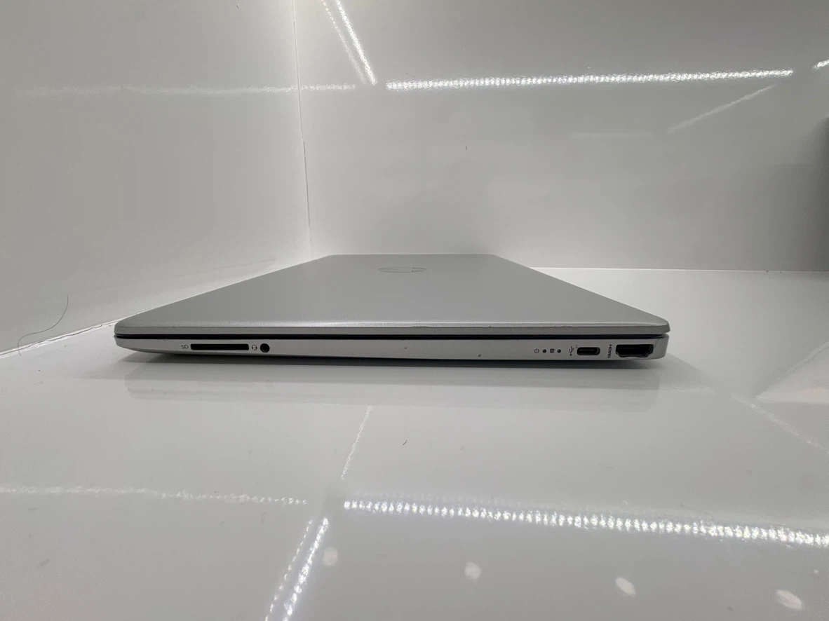 HP Laptop 15-dy5028ca Intel Core i7 Silver - photo 2