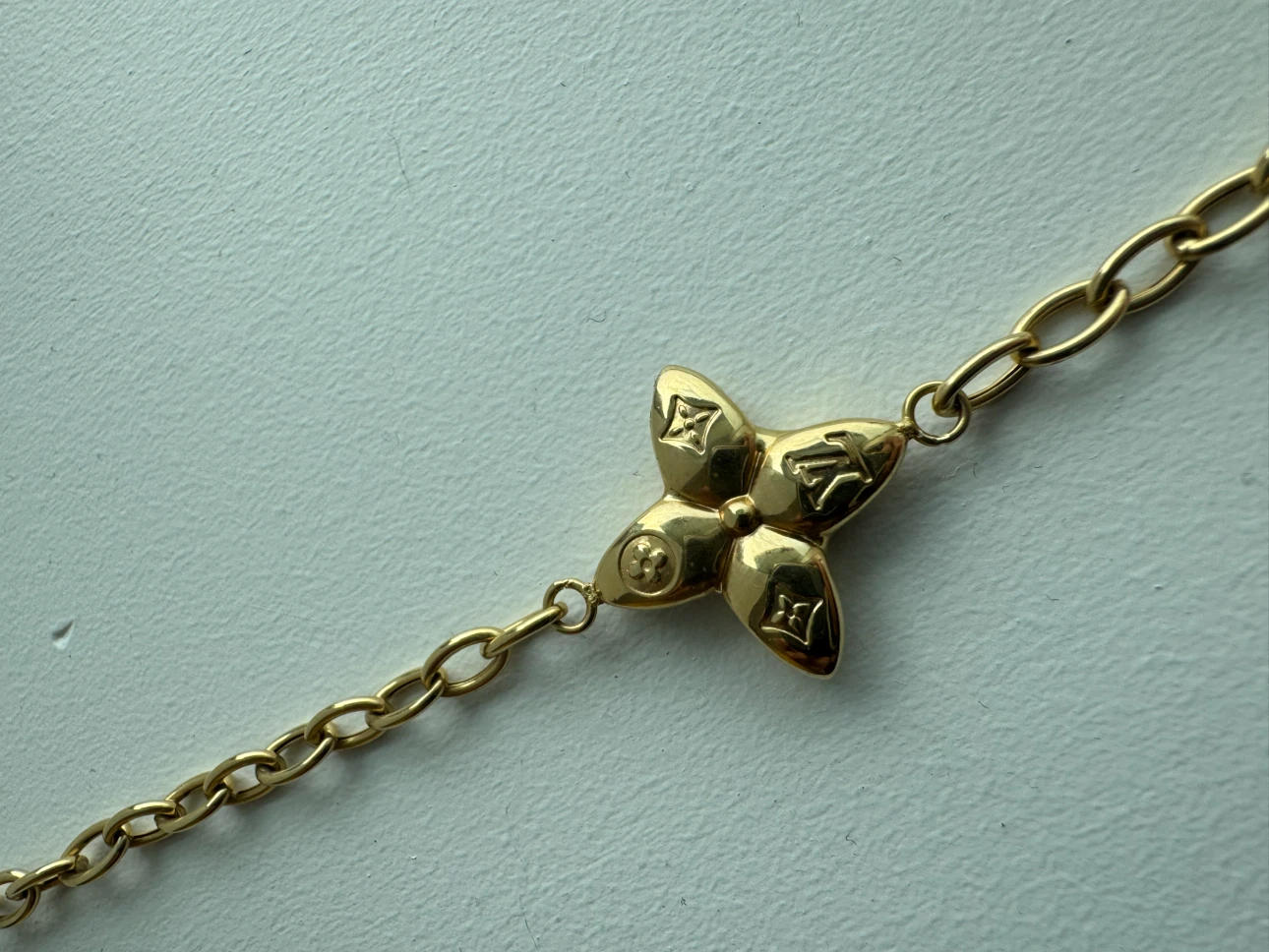 18K Gold LV inspired necklace - photo 2