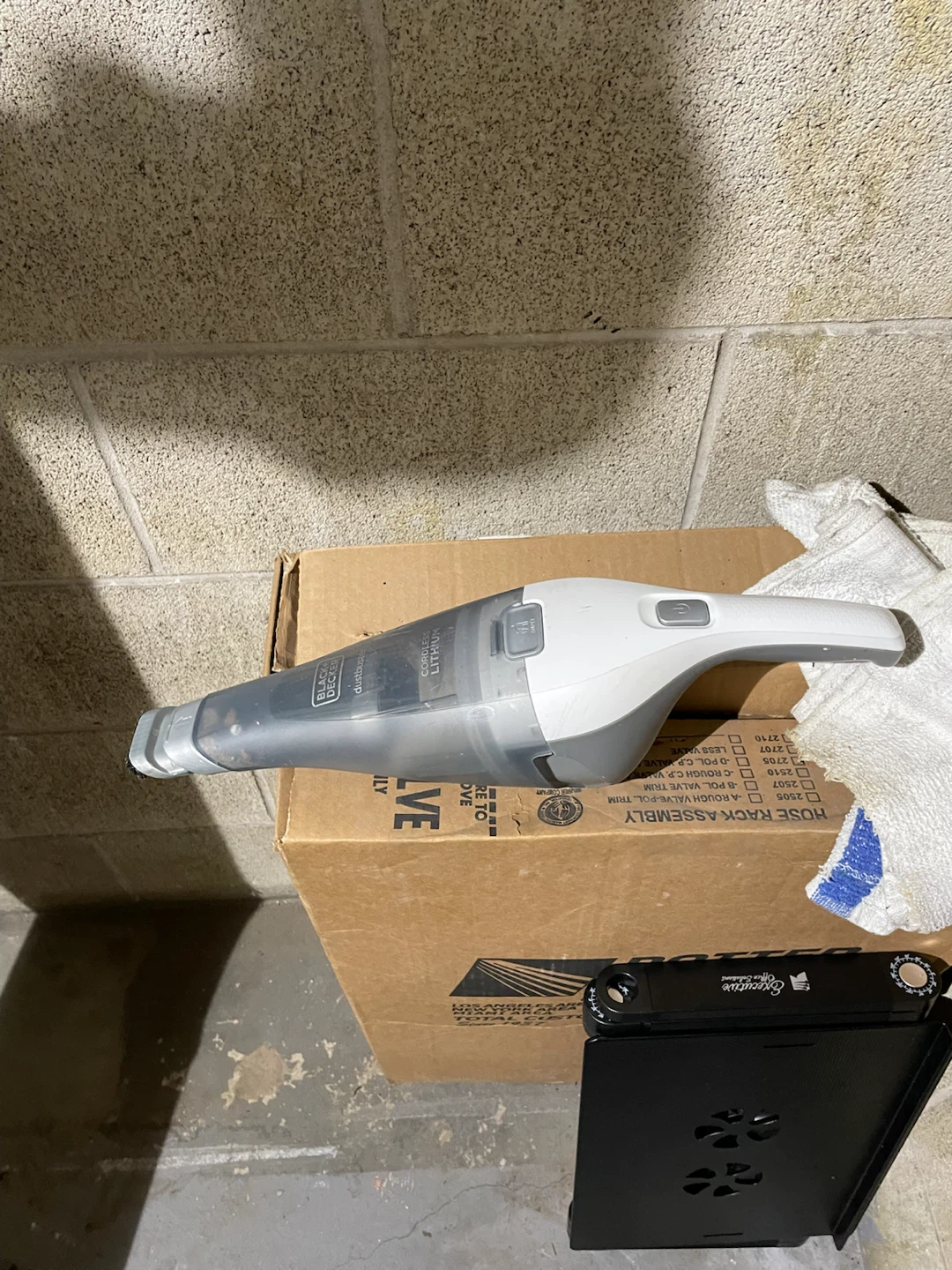 Black+Decker Dustbuster Cordless Lithium Handheld Vacuum