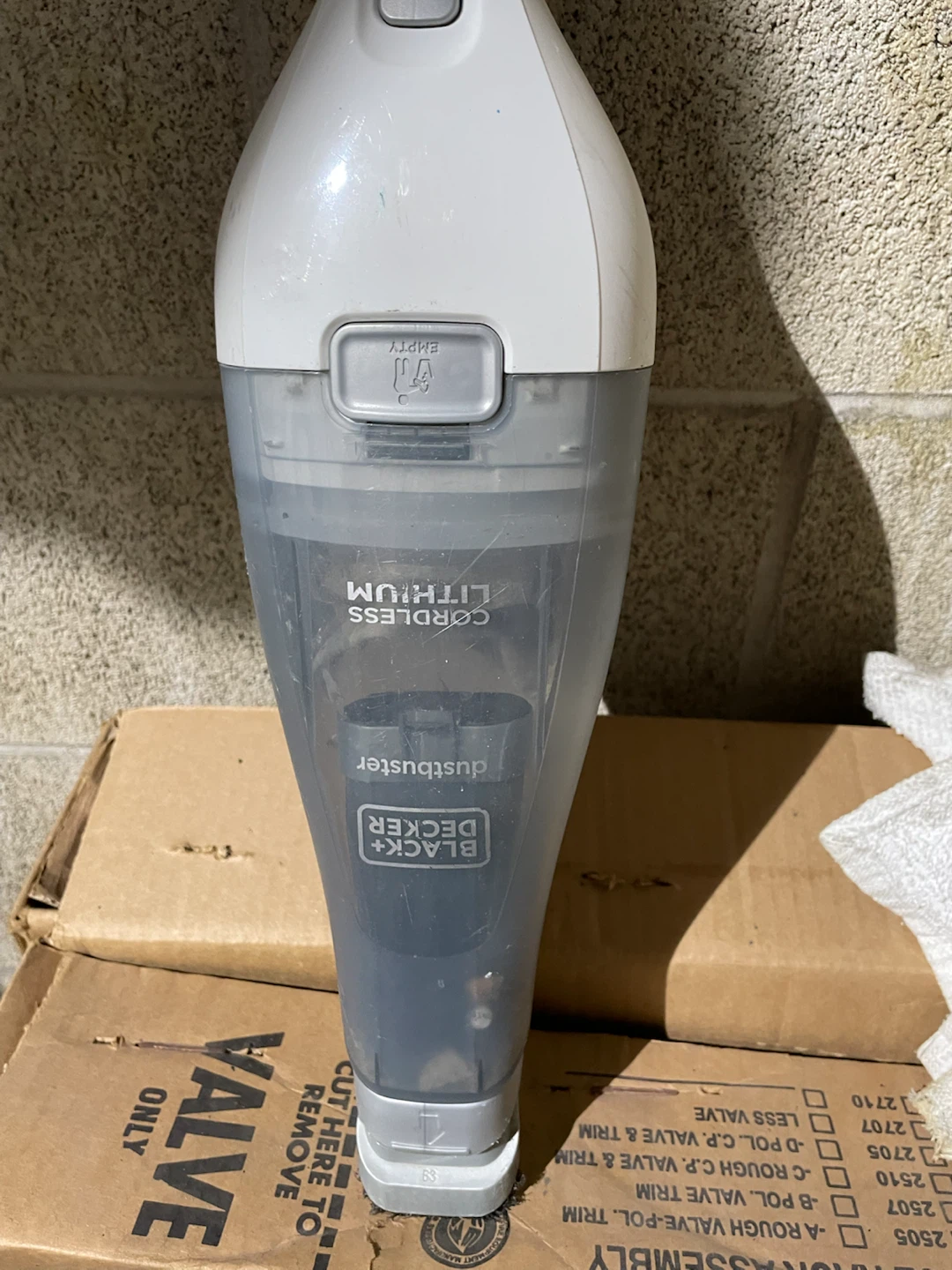 Black+Decker Dustbuster Cordless Lithium Handheld Vacuum - photo 4