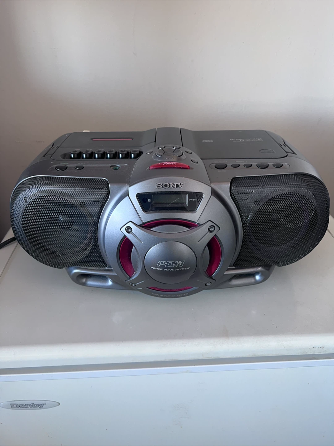 SONY RADIO AND CD PLAYER