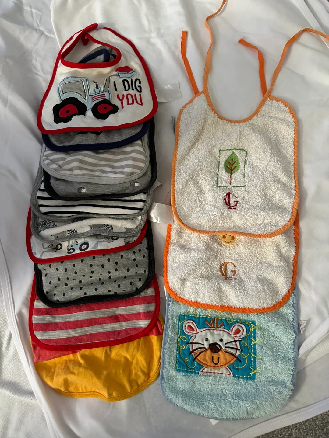 Baby Towels and Bibs Set - photo 2