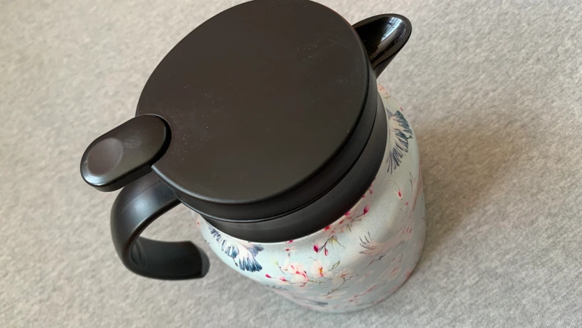 Brand New Crane/Floral Motif Thermal Carafe 1L (2 Available) - photo 3