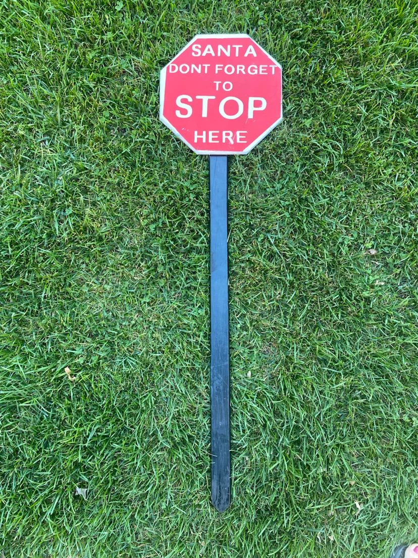 Wooden Christmas Santa Stop Here Yard Sign! - photo 3