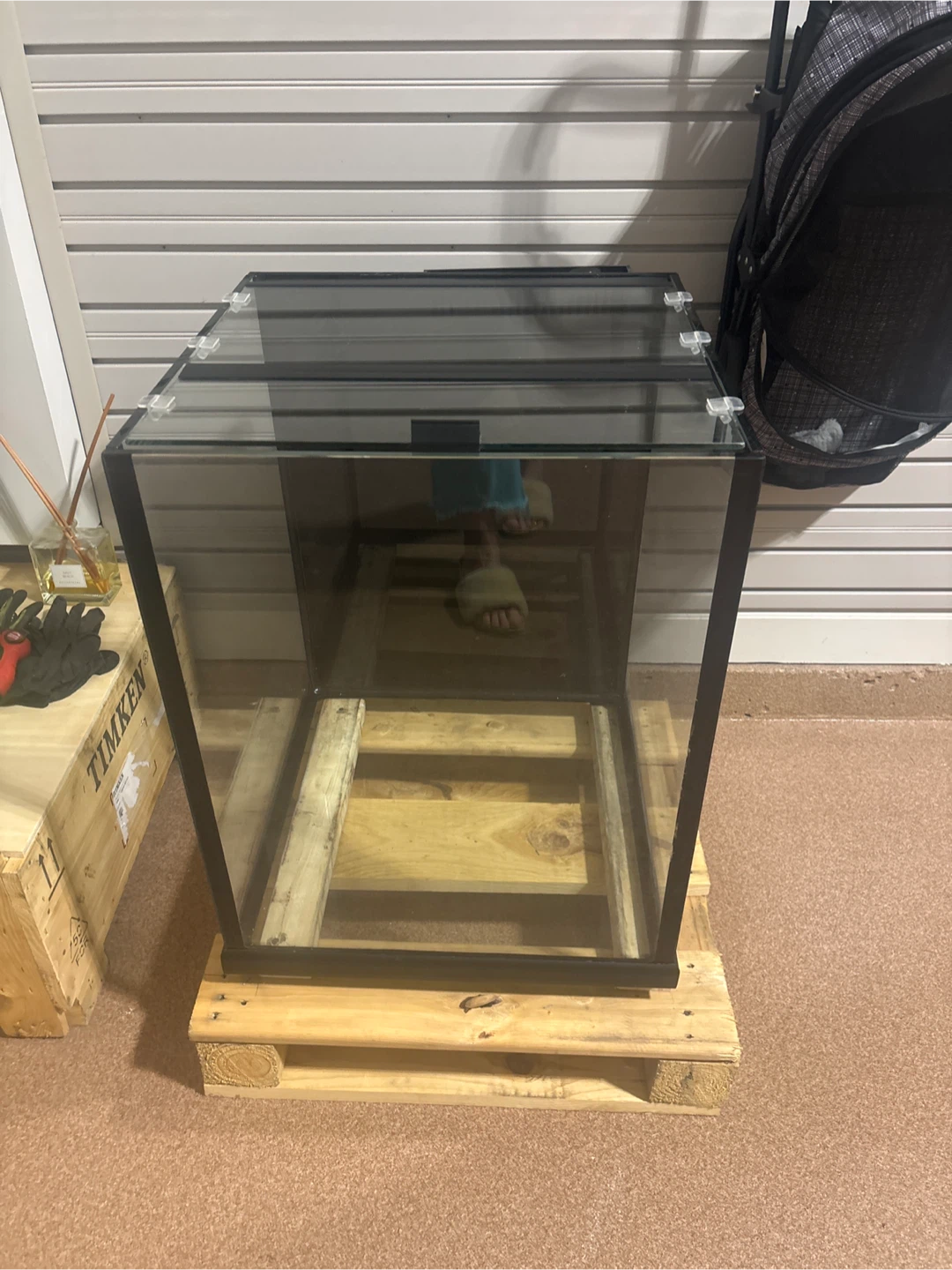Saltwater Fishtank gently used for a year and a half! - photo 2