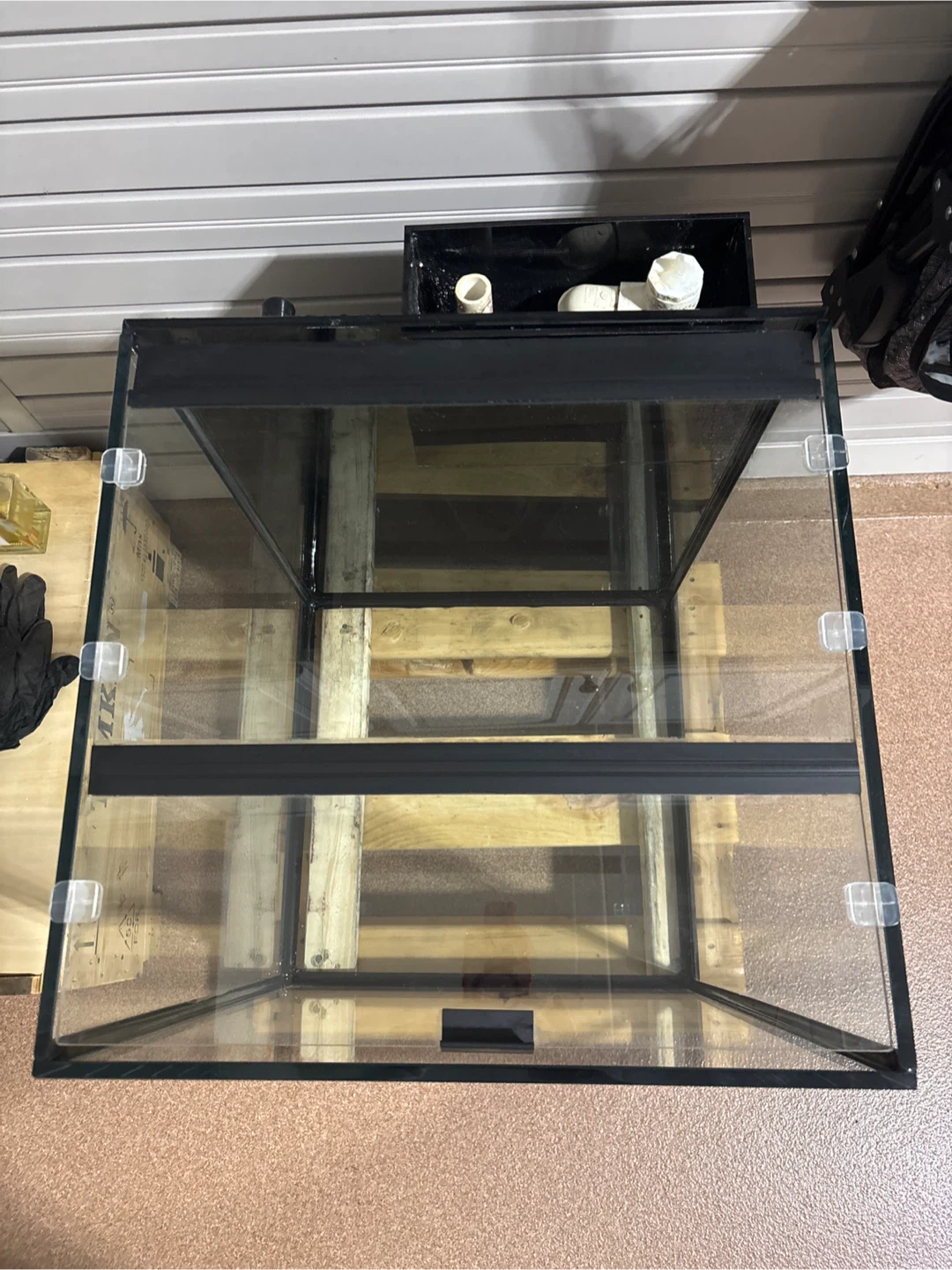 Saltwater Fishtank gently used for a year and a half! - photo 4