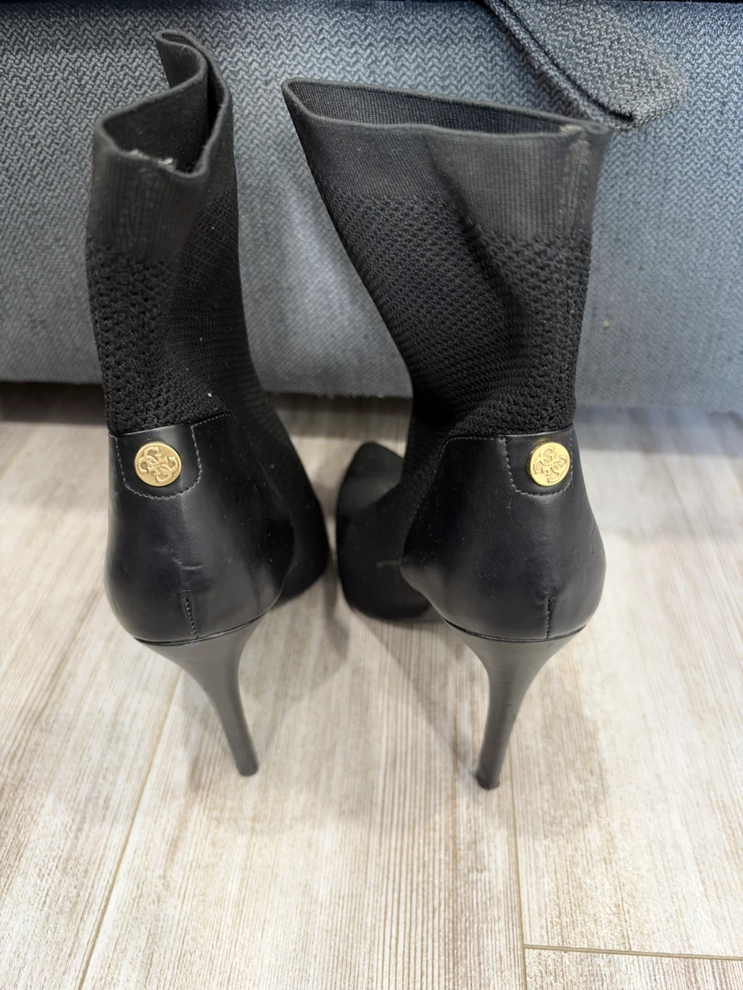 Guess black knit sock booties - photo 2