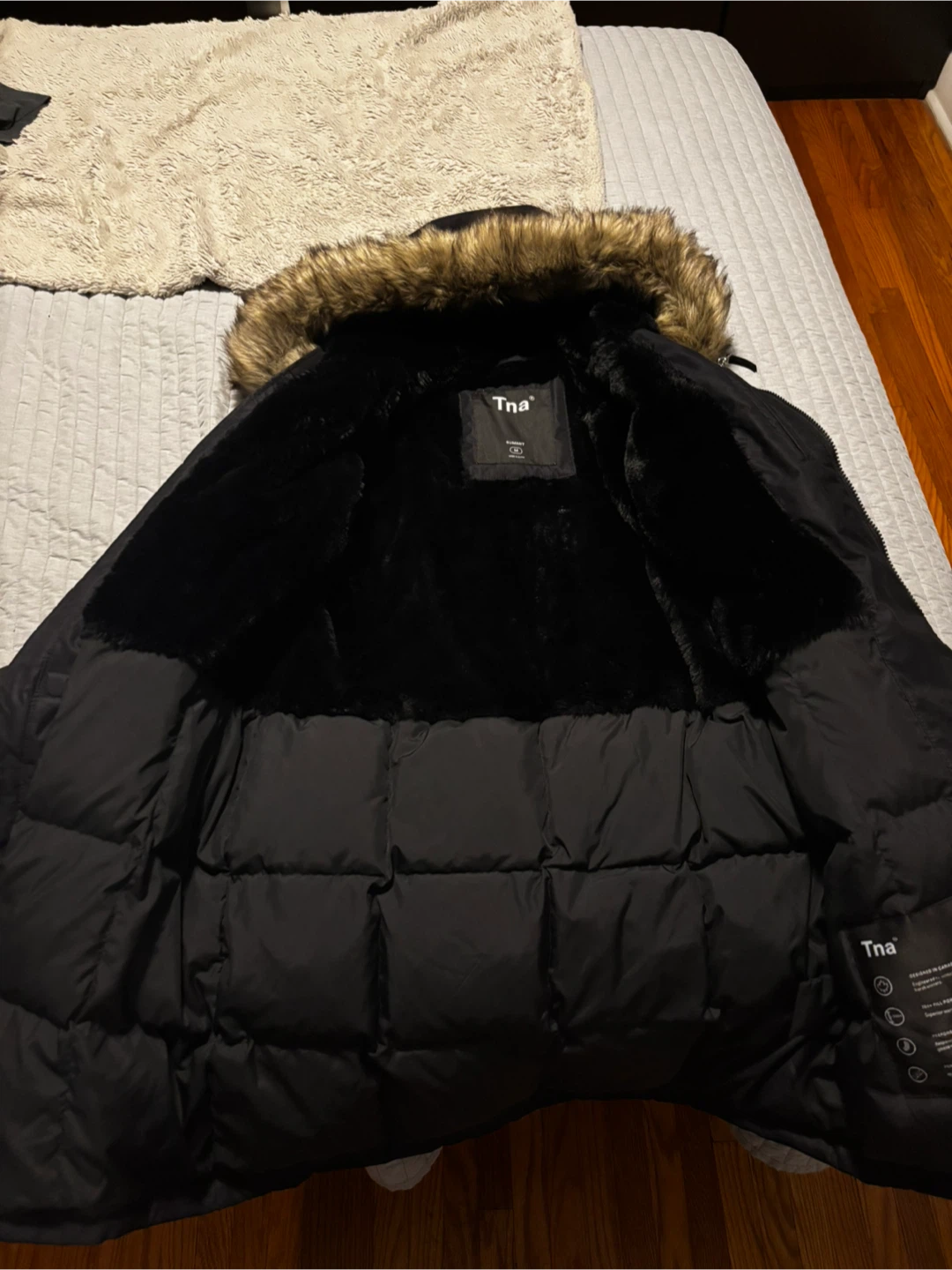 Aritzia Tna Summit Parka - Size M - photo 3
