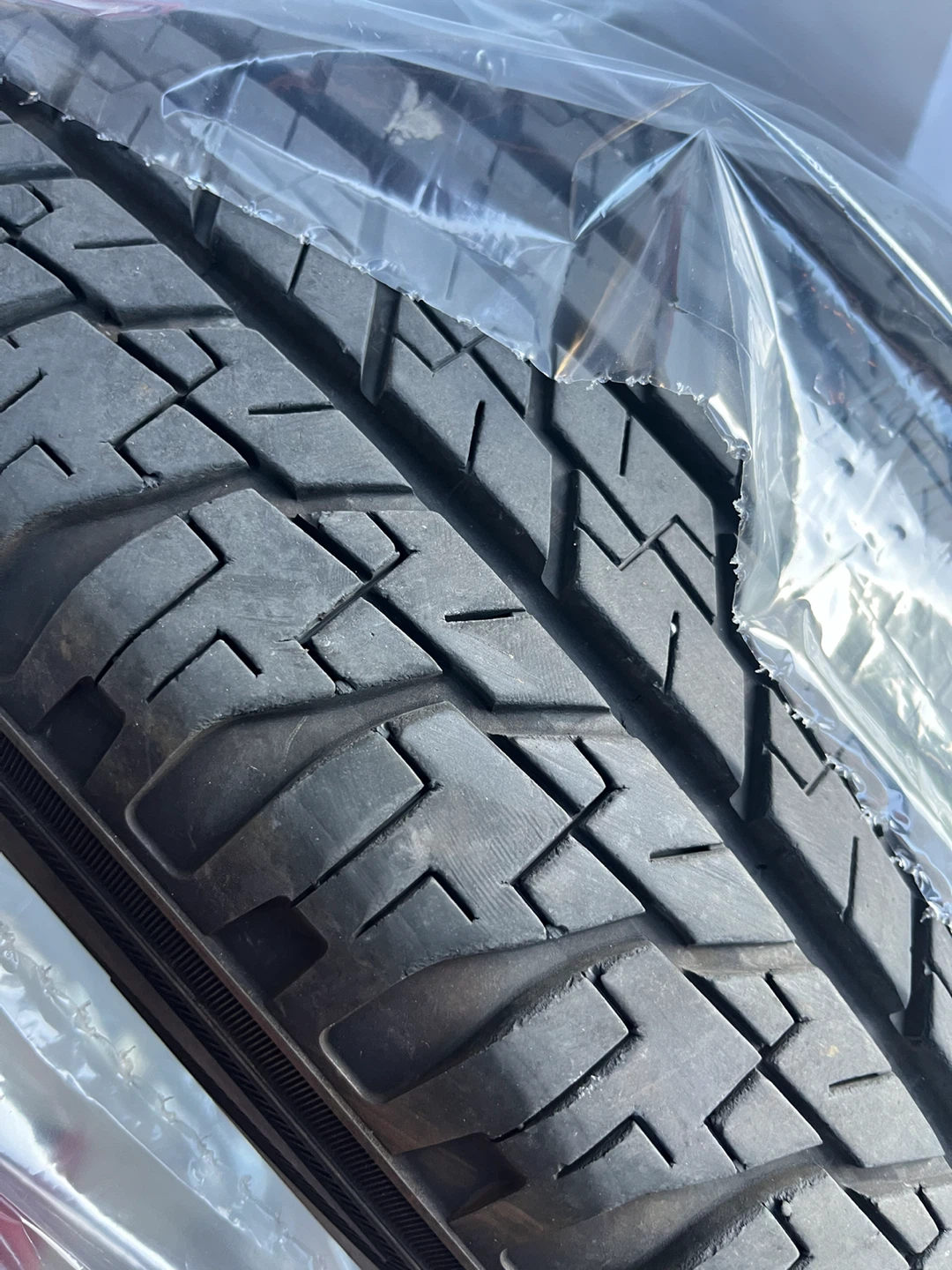 Yokohama Geolandar G96 Tires P245/60R20 - photo 4