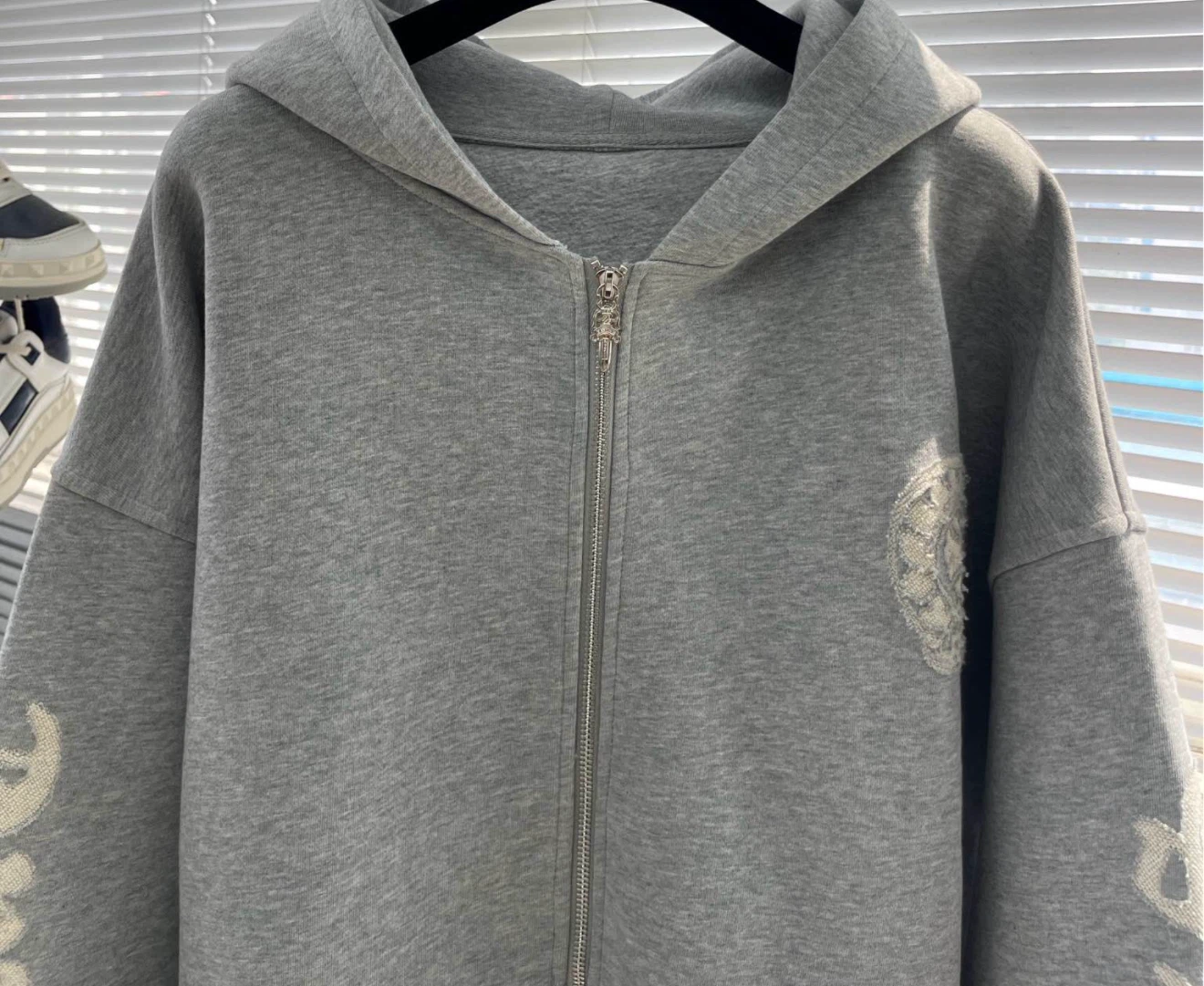 Grey Crome hearts zip up size L - photo 4