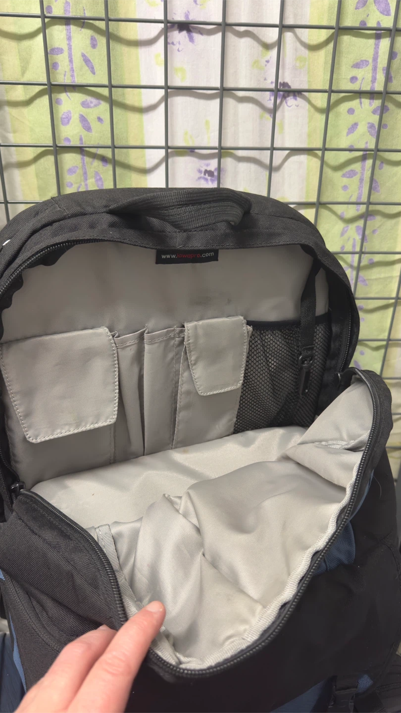 Lowepro Fastpack 250 Camera Backpack - photo 3