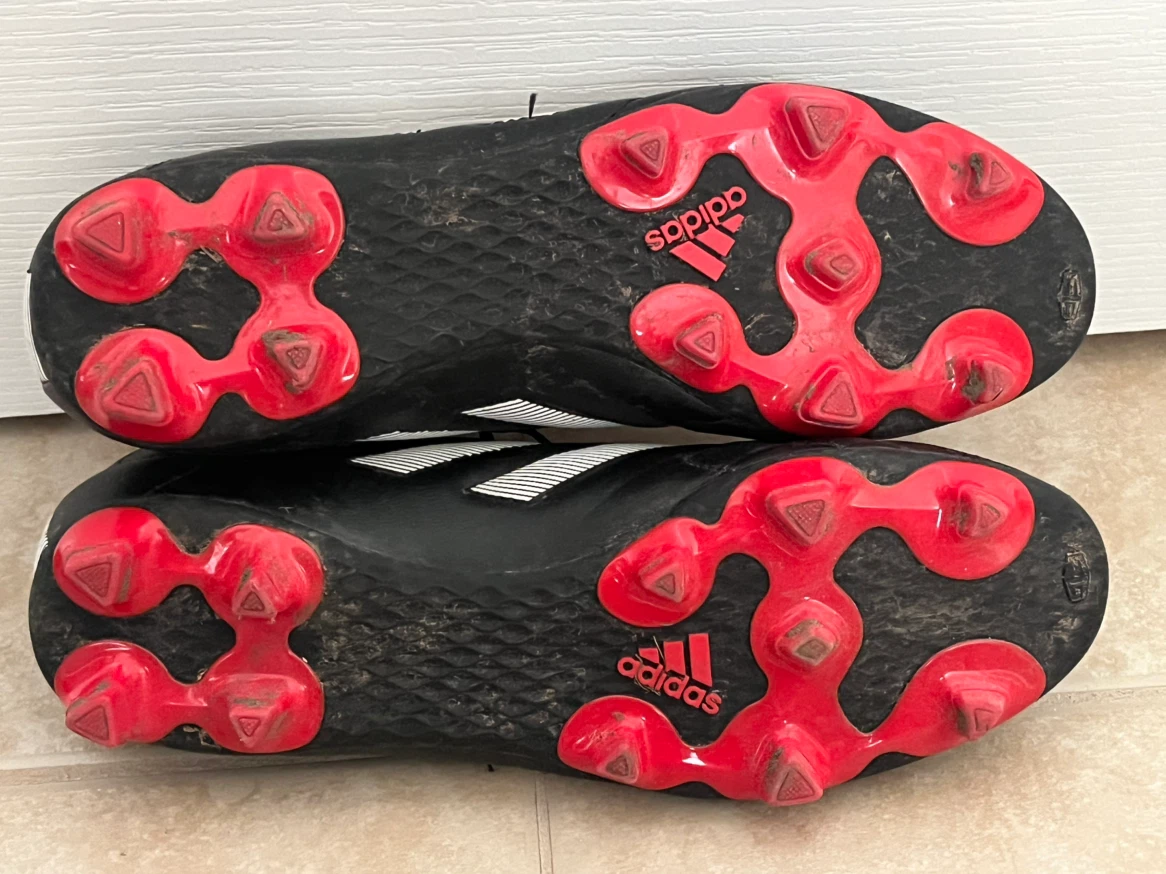 Adidas Soccer Cleats • Men’s Size Size 9 - photo 4