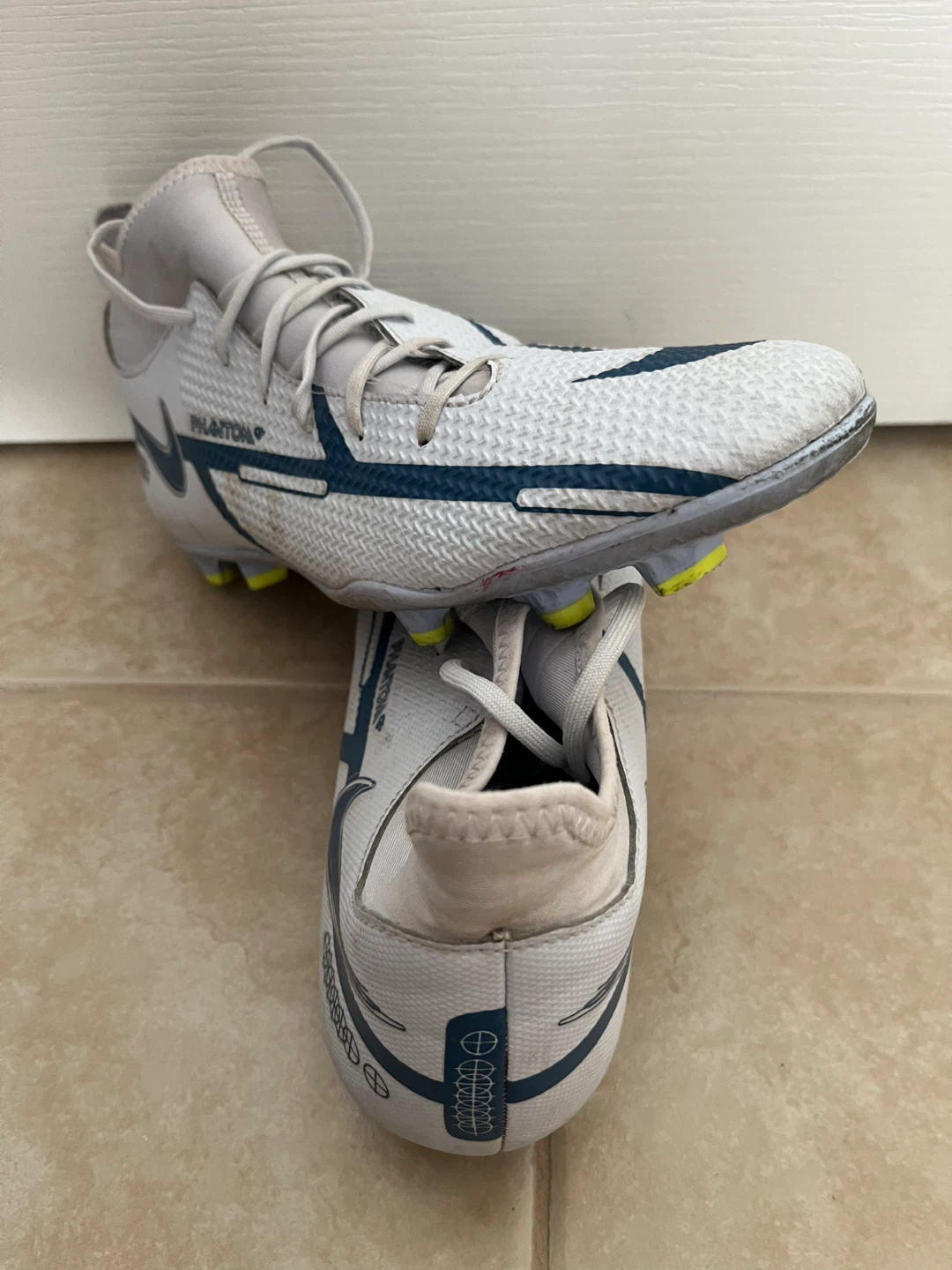 Nike Phantom Soccer Cleats ⚽️ Men's Size 8 - photo 2