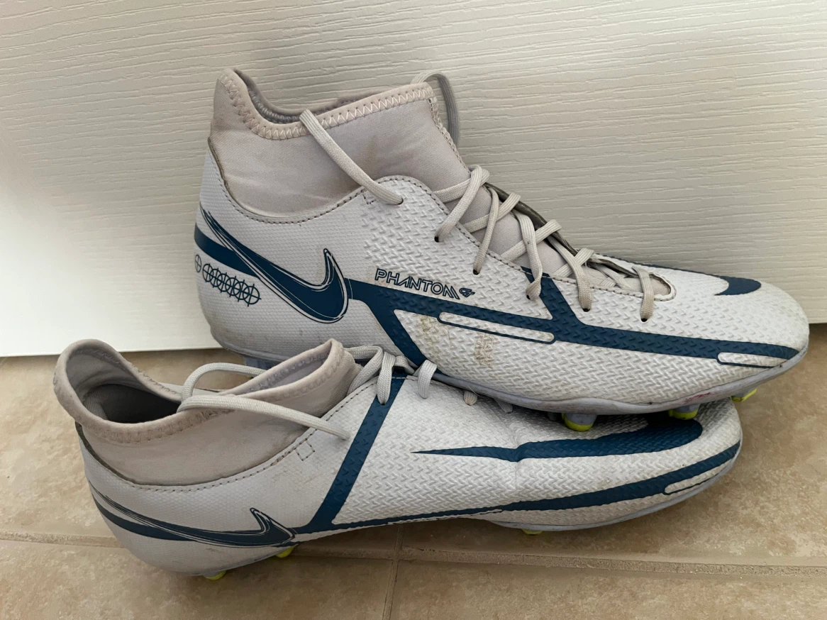 Nike Phantom Soccer Cleats ⚽️ Men's Size 8 - photo 3