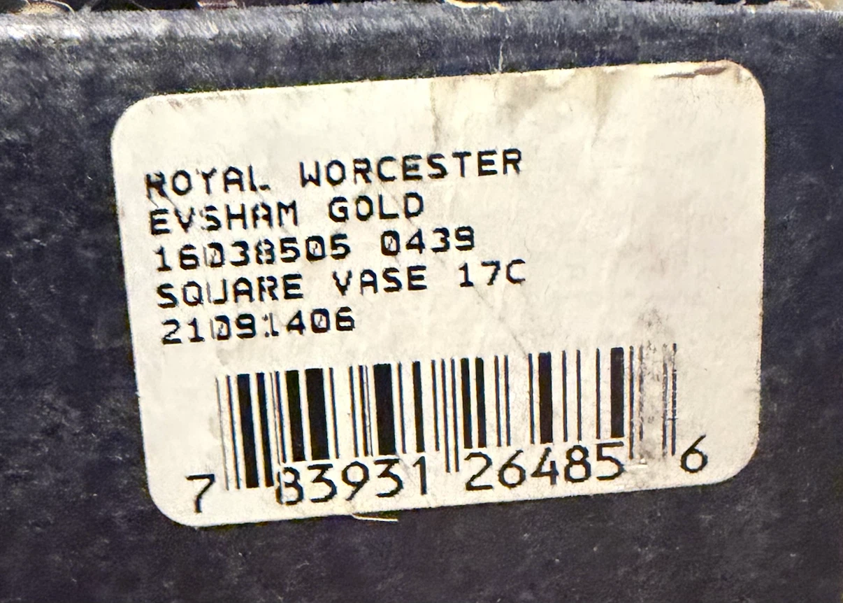 Royal Worcester Evesham Gold Square Vase - photo 2
