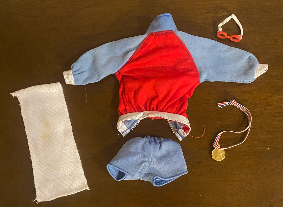Assorted vintage Barbie Doll Clothes and Accessories Lot - photo 4