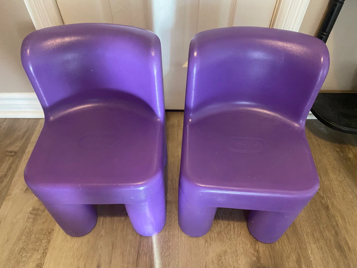 Little Tikes kids chairs set
