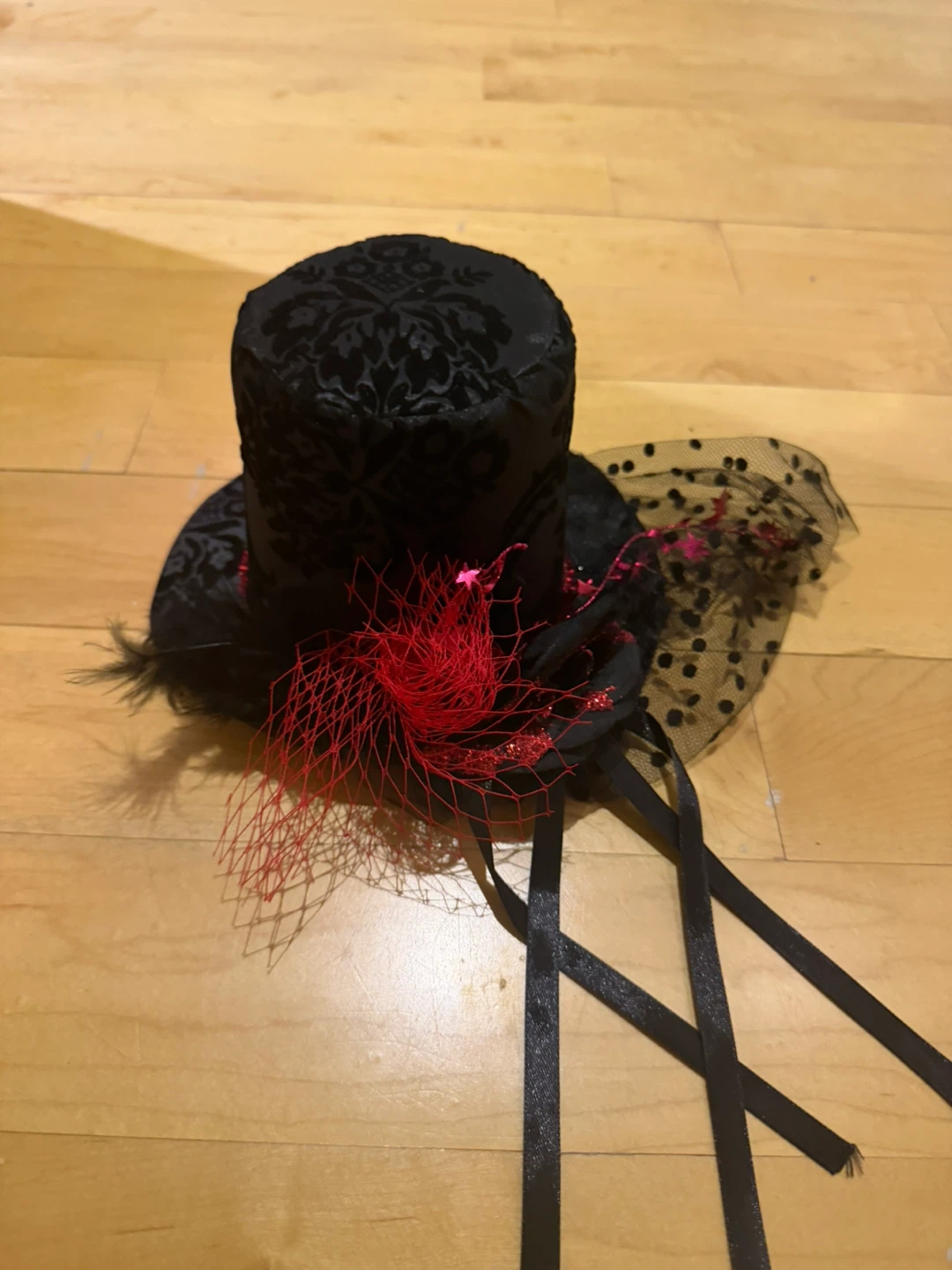 Set of 4 Decorative Costume Hats - photo 4