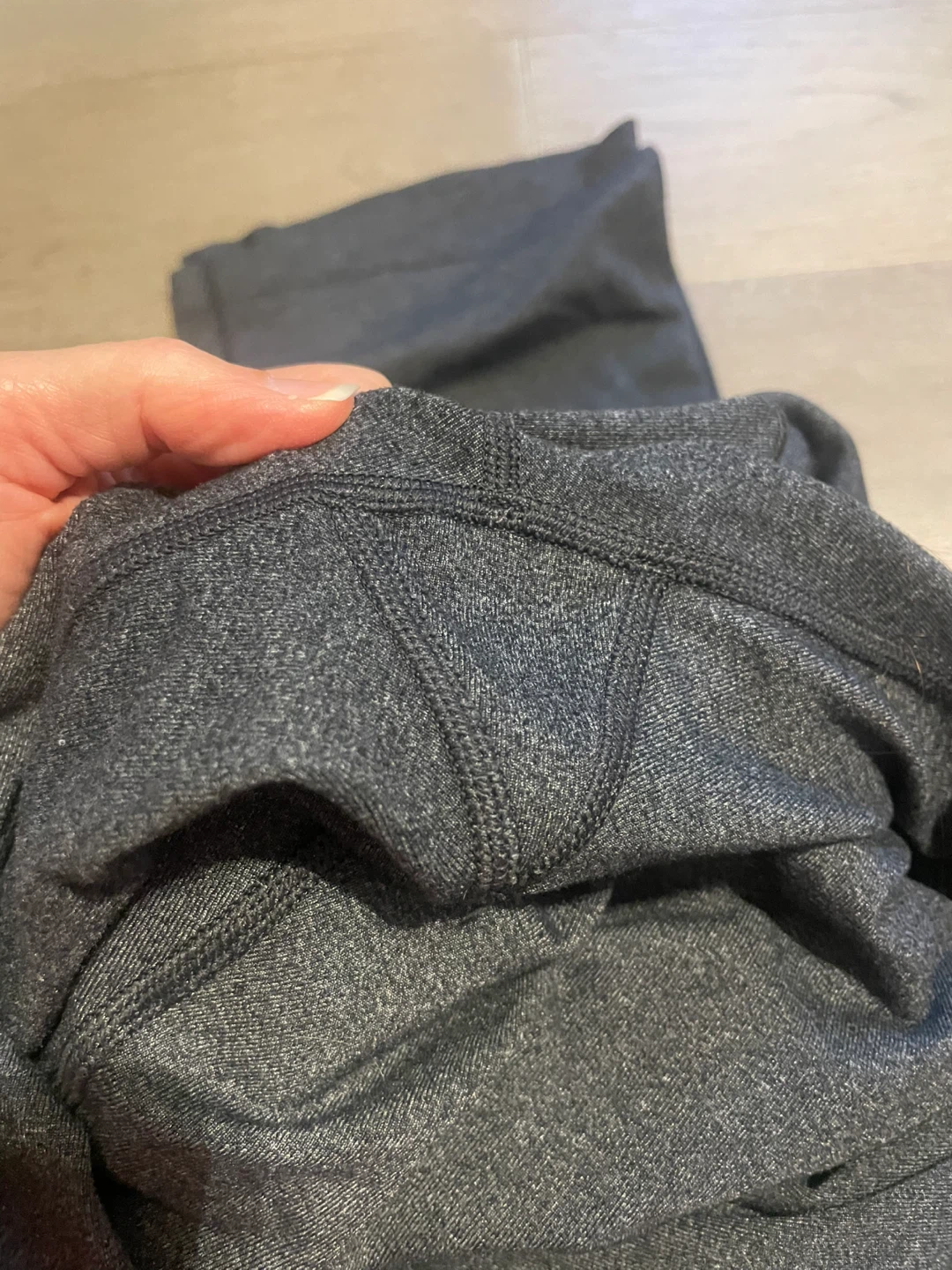 Lululemon Flare Leggings - Size 6 - photo 5