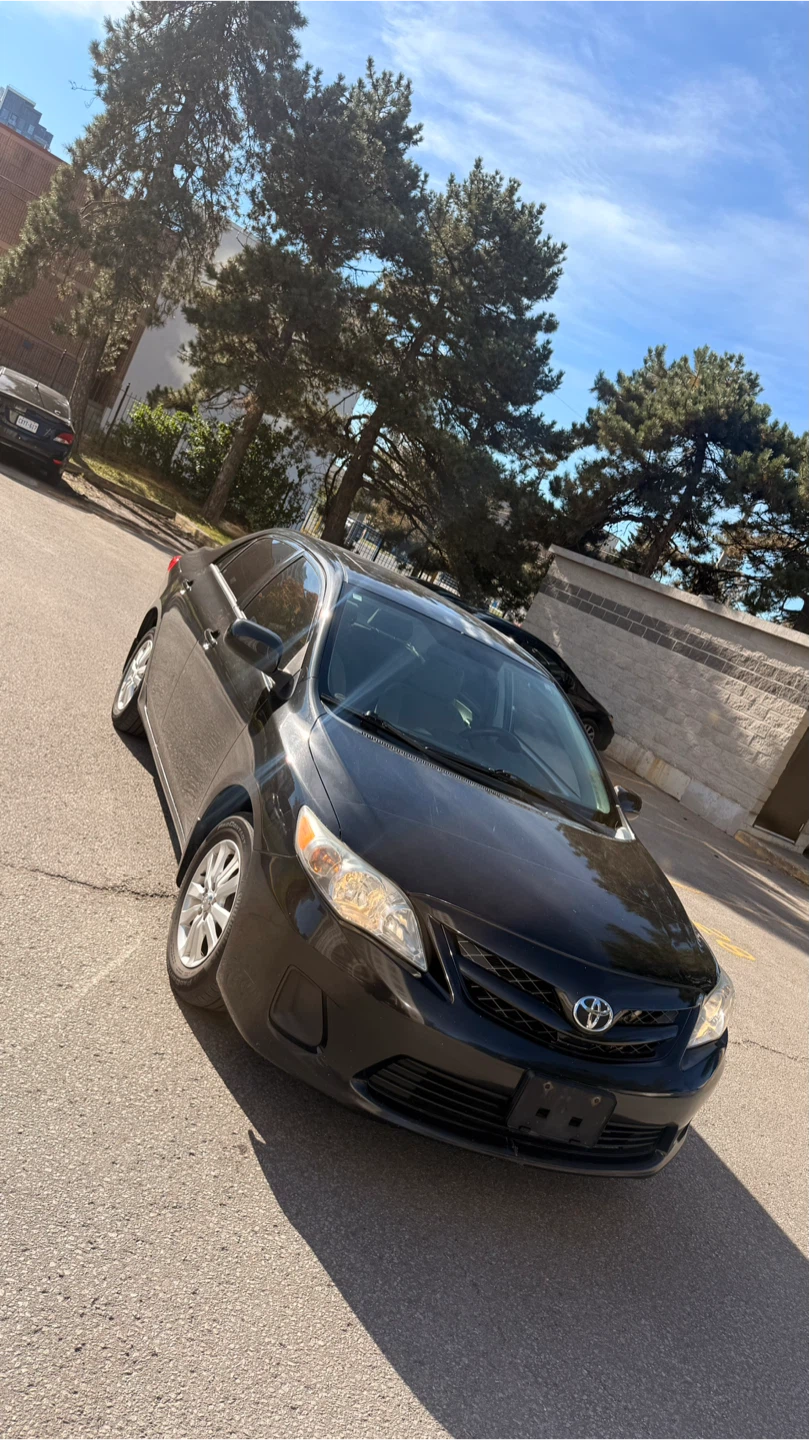 2013 Toyota Corolla 5 speed Manual with Safety - photo 5