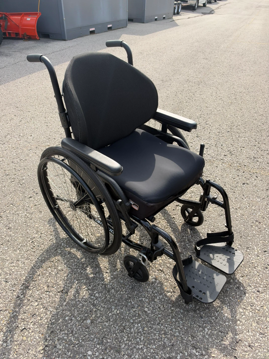 Wheelchair 18” DELIVERY INCLUDED - photo 3