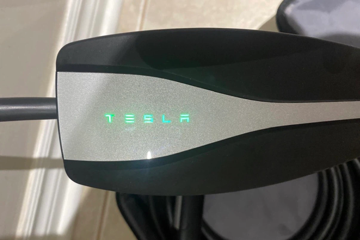 Tesla Mobile Connector Bundle - photo 2