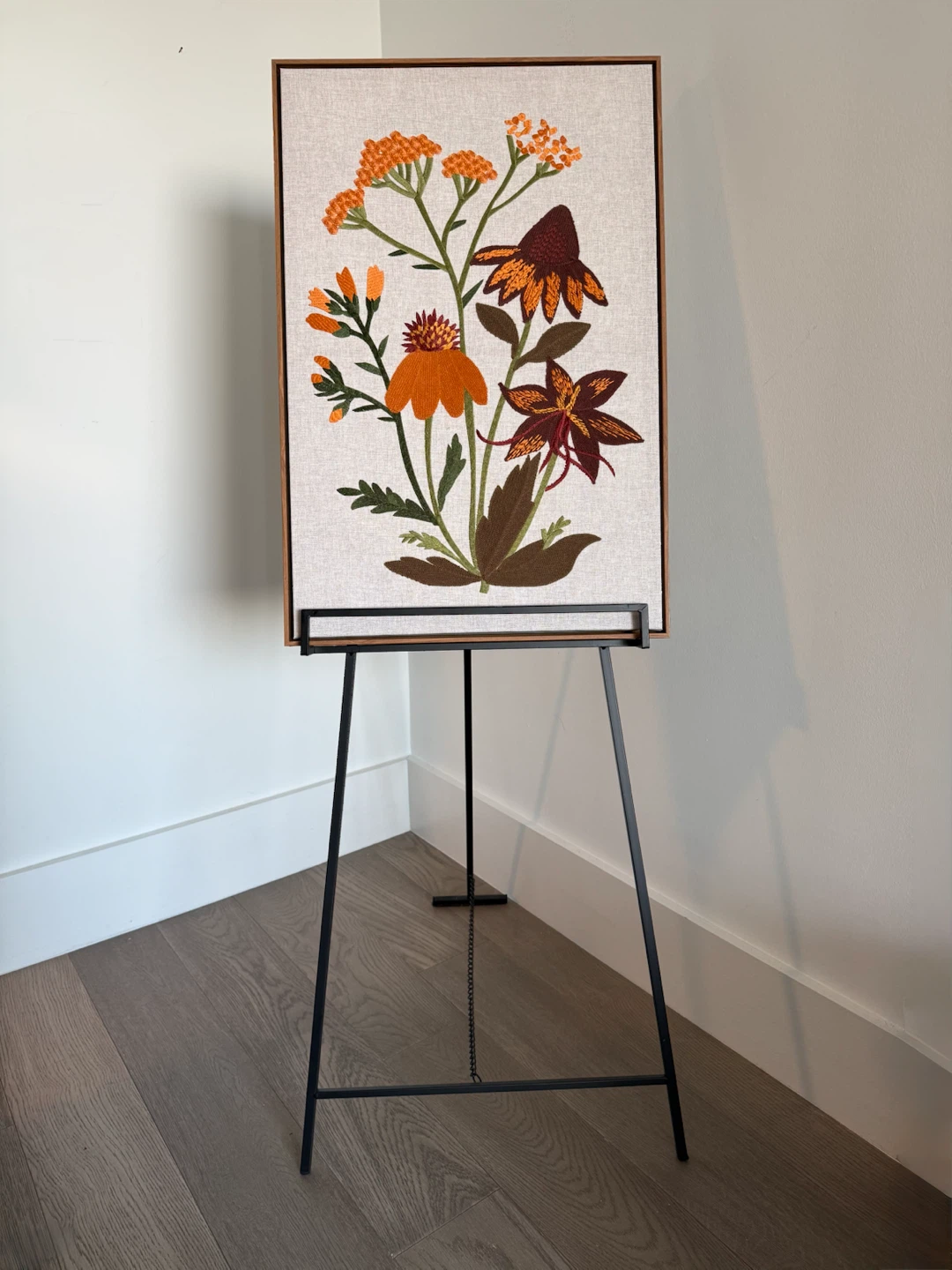 Minimalist Black Metal Display Easel - photo 2