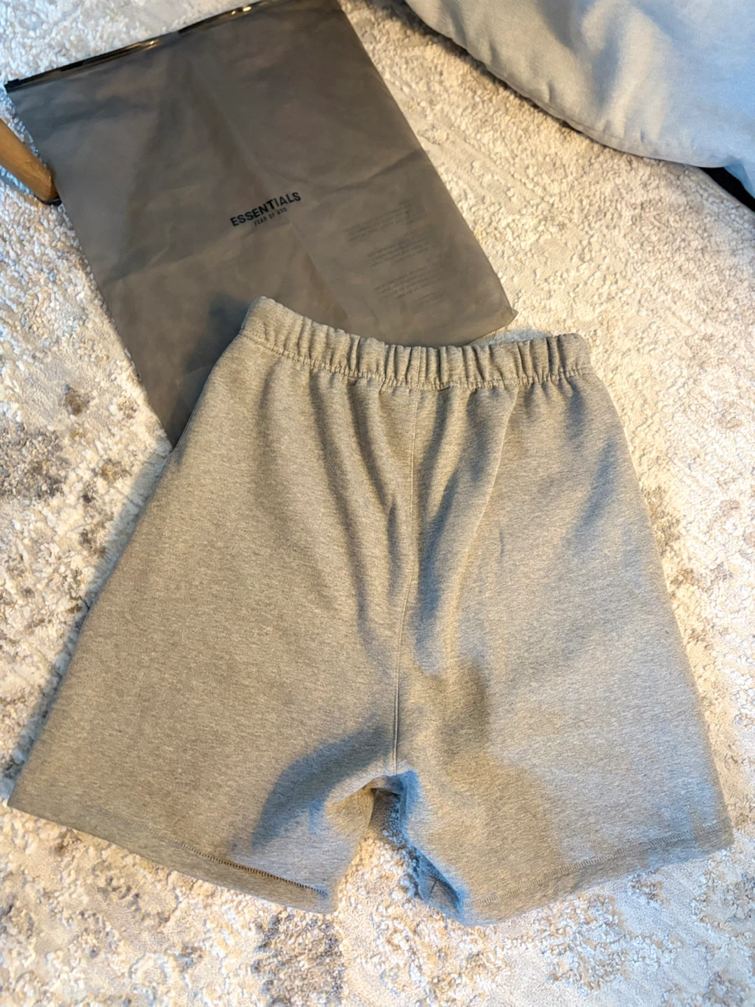 Essentials Fear of God Grey sweat short - photo 5