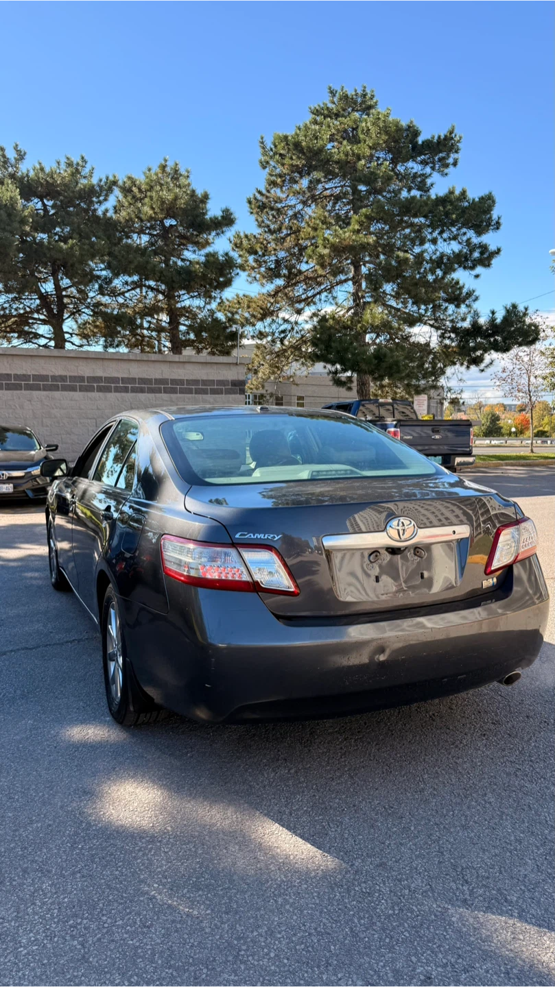 2011 Toyota Camry Hybrid Low Kms - photo 3