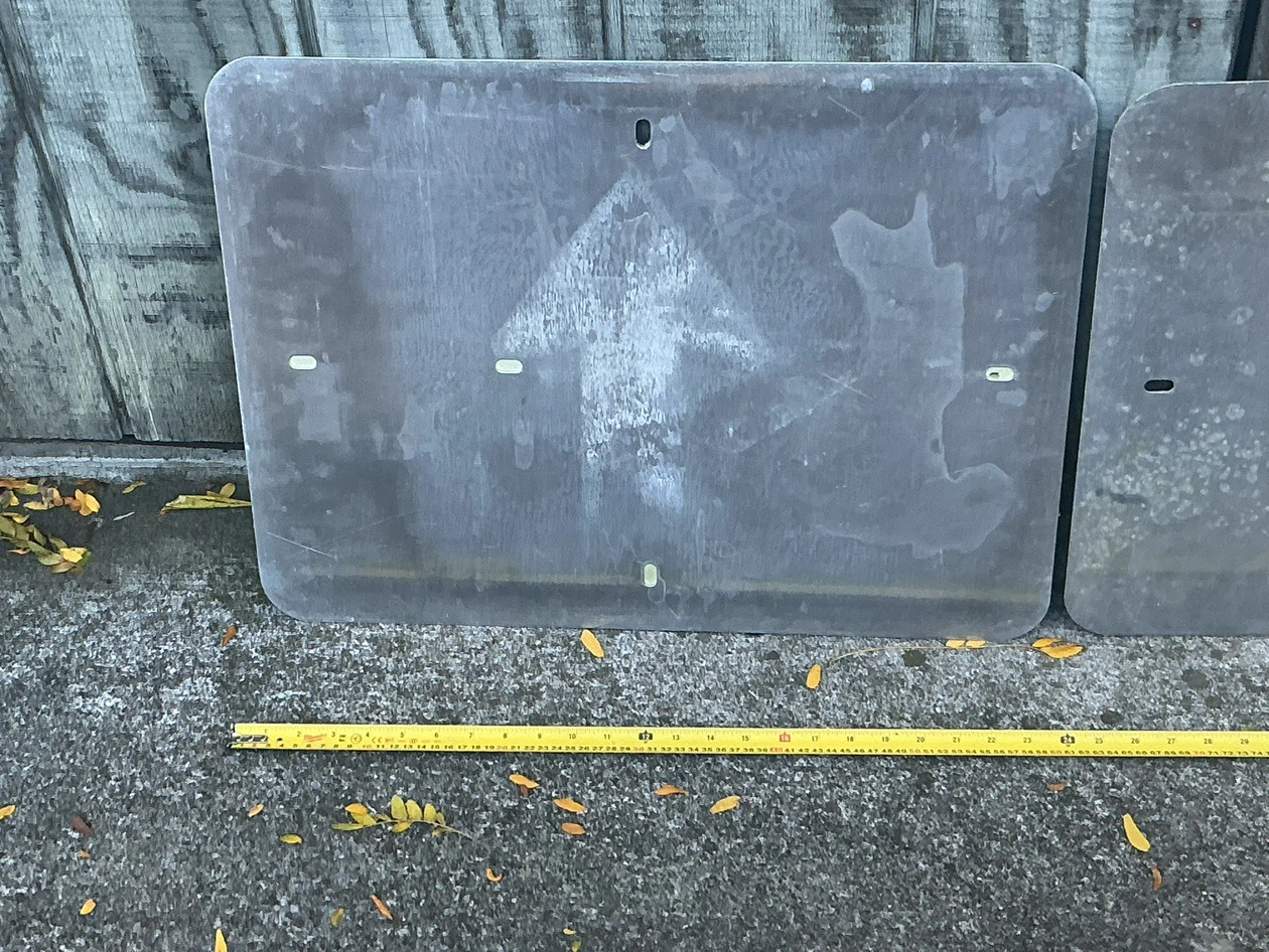 Two Metal Traffic Directional Signs ! - photo 5