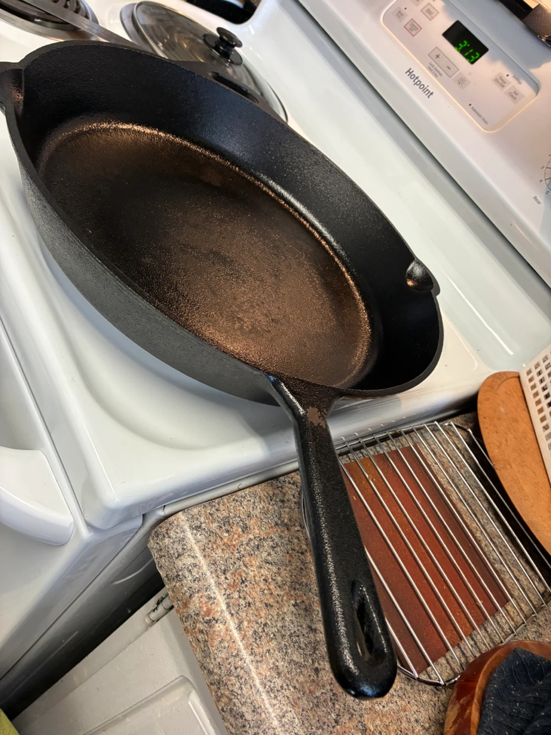 AmazonBasics Cast Iron Skillet - photo 2