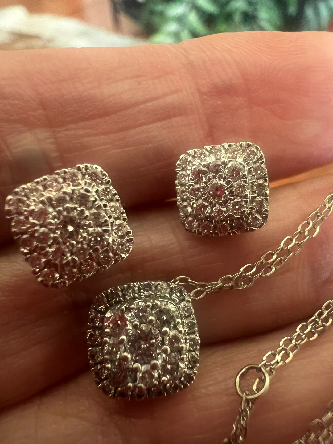 10K Gold Diamond Jewellery Set