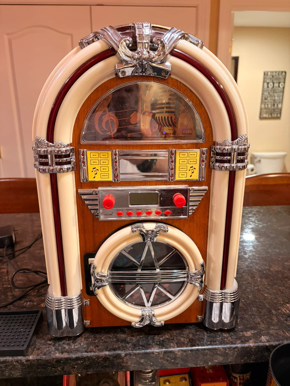 SoundLogic XT Vintage Style CD Jukebox