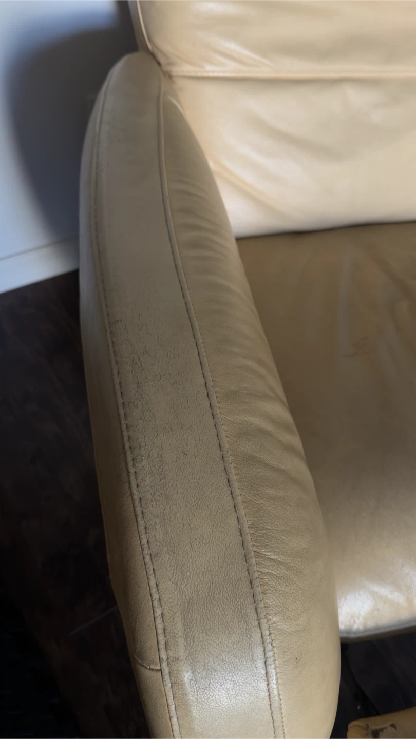 Beige Leather Recliner Armchair - photo 2
