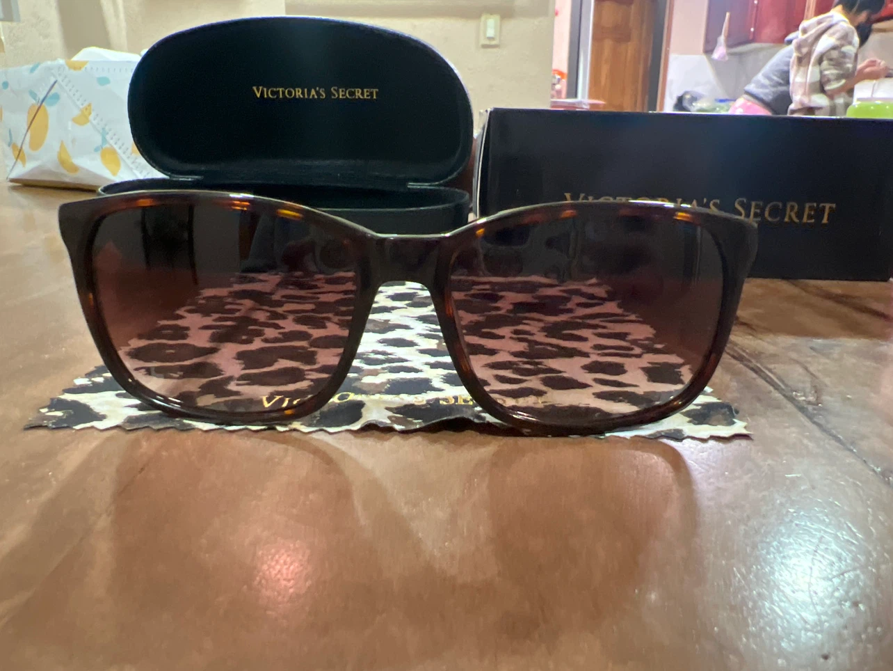Victoria's Secret Tortoise Sunglasses - photo 2