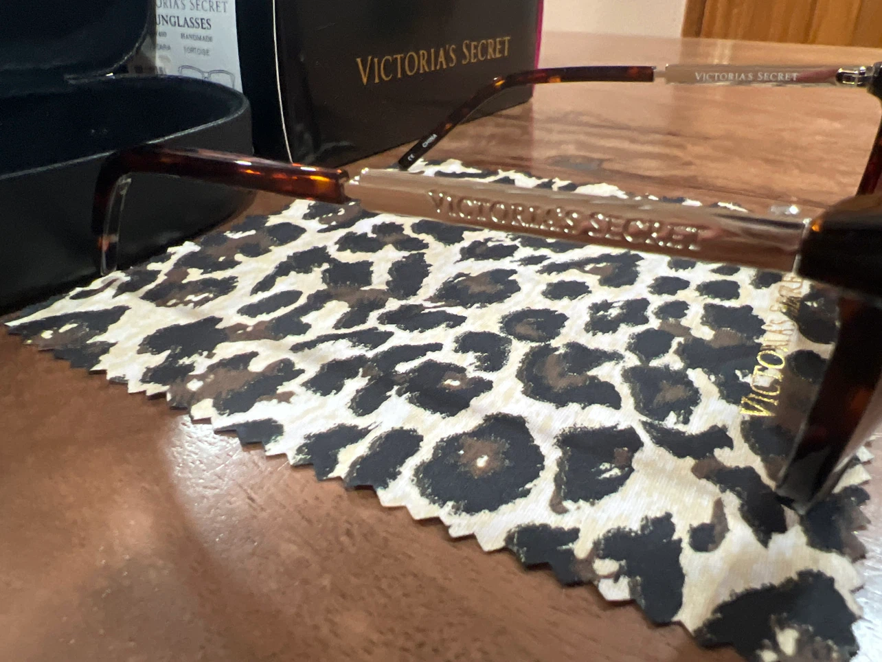 Victoria's Secret Tortoise Sunglasses - photo 3