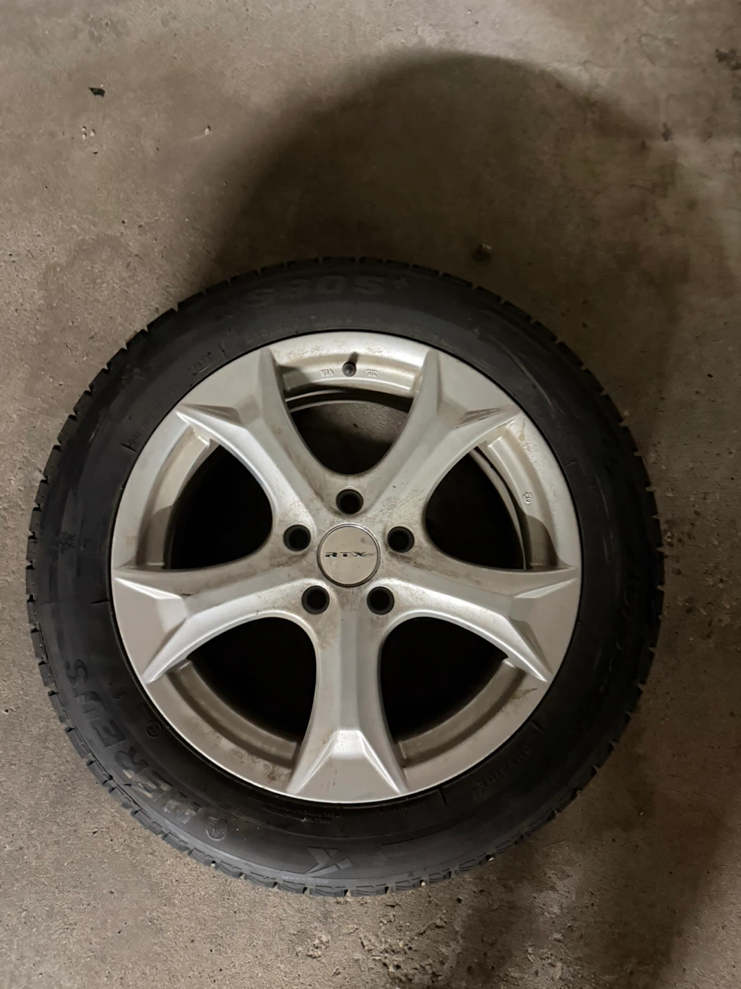 RTX Wheel with 215/55R17 Tire