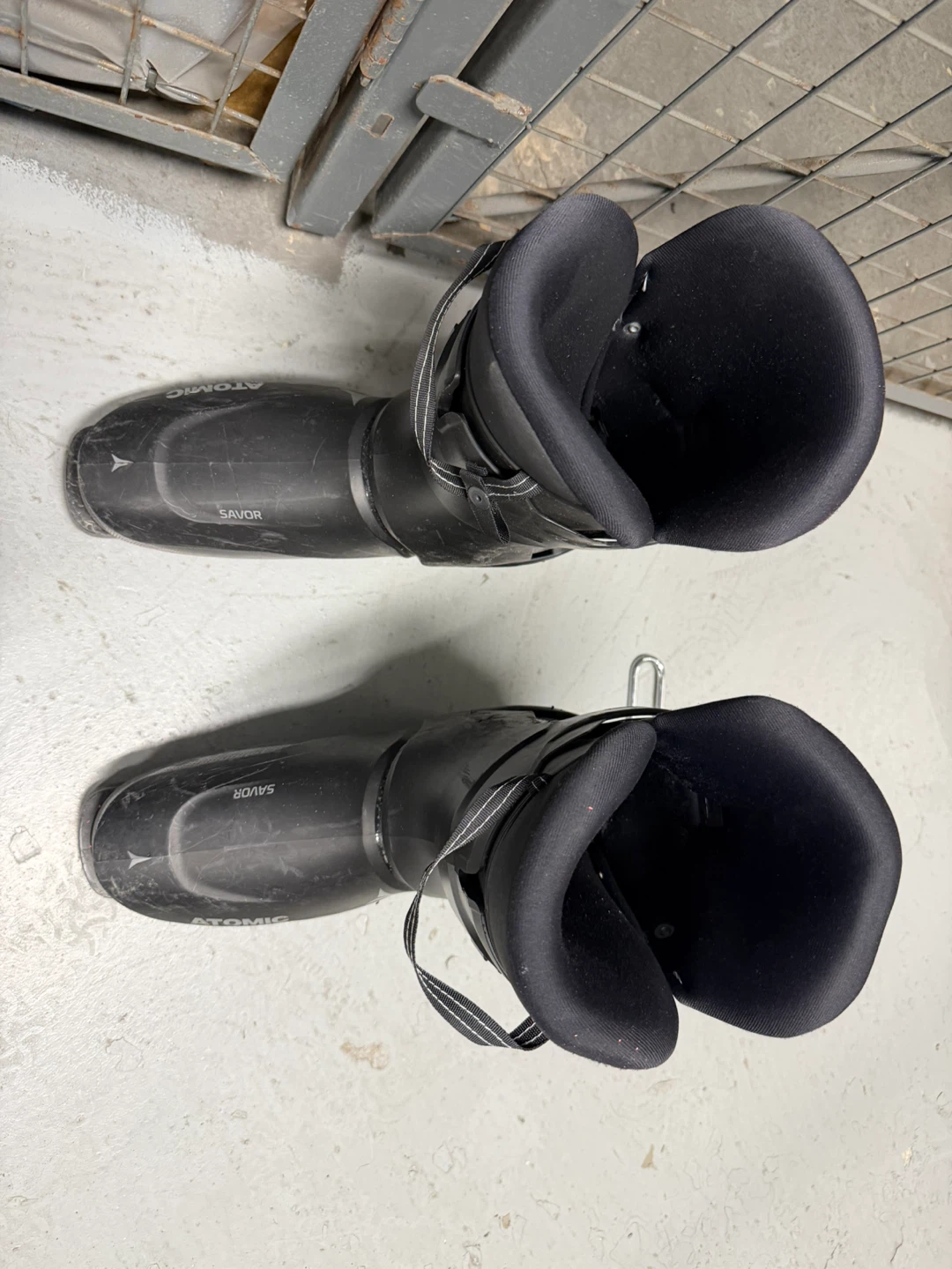 Atomic Ski Boots Size 29/29.5