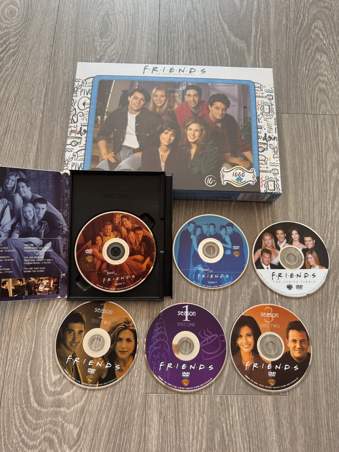 Friends Puzzle + DVD Bundle - photo 3
