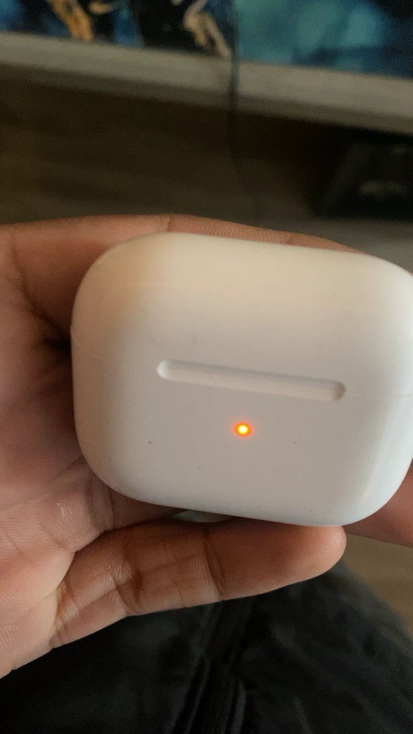 Apple AirPods Pro Wireless Charging Case