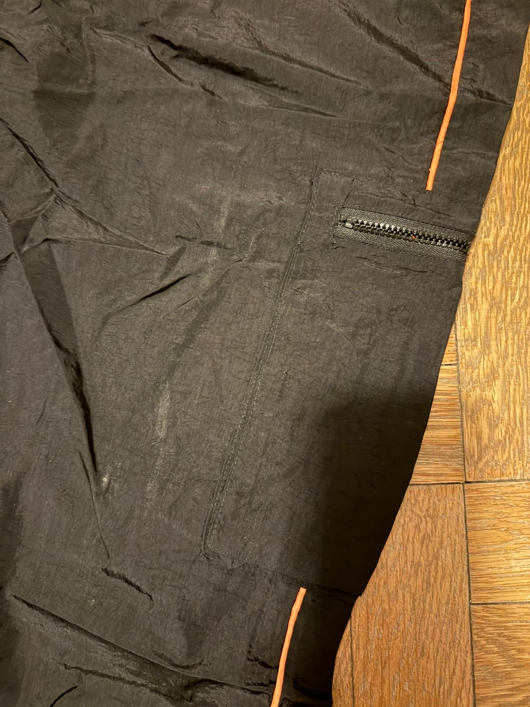 black cargo pants with orange trim - photo 2