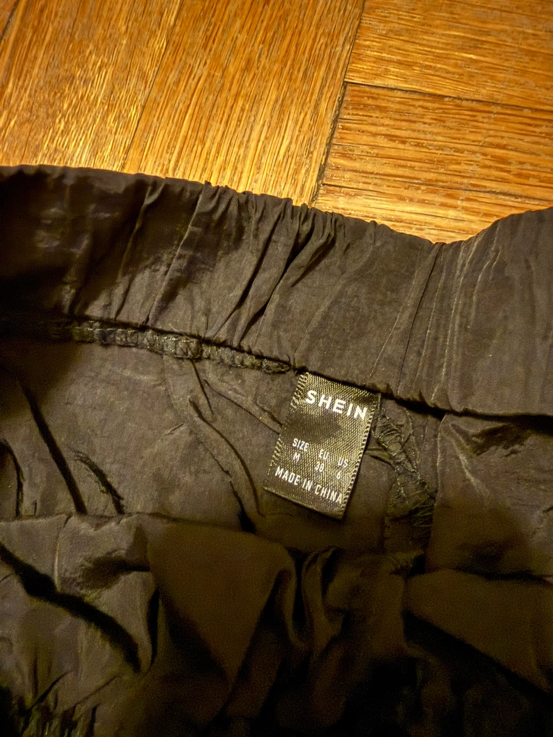 black cargo pants with orange trim - photo 3