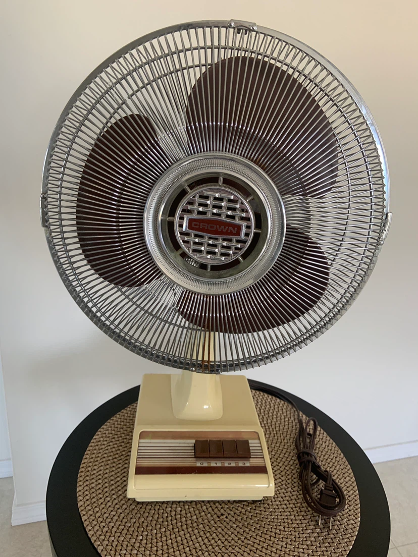 Vintage Crown 3-Speed Electric Table Fan