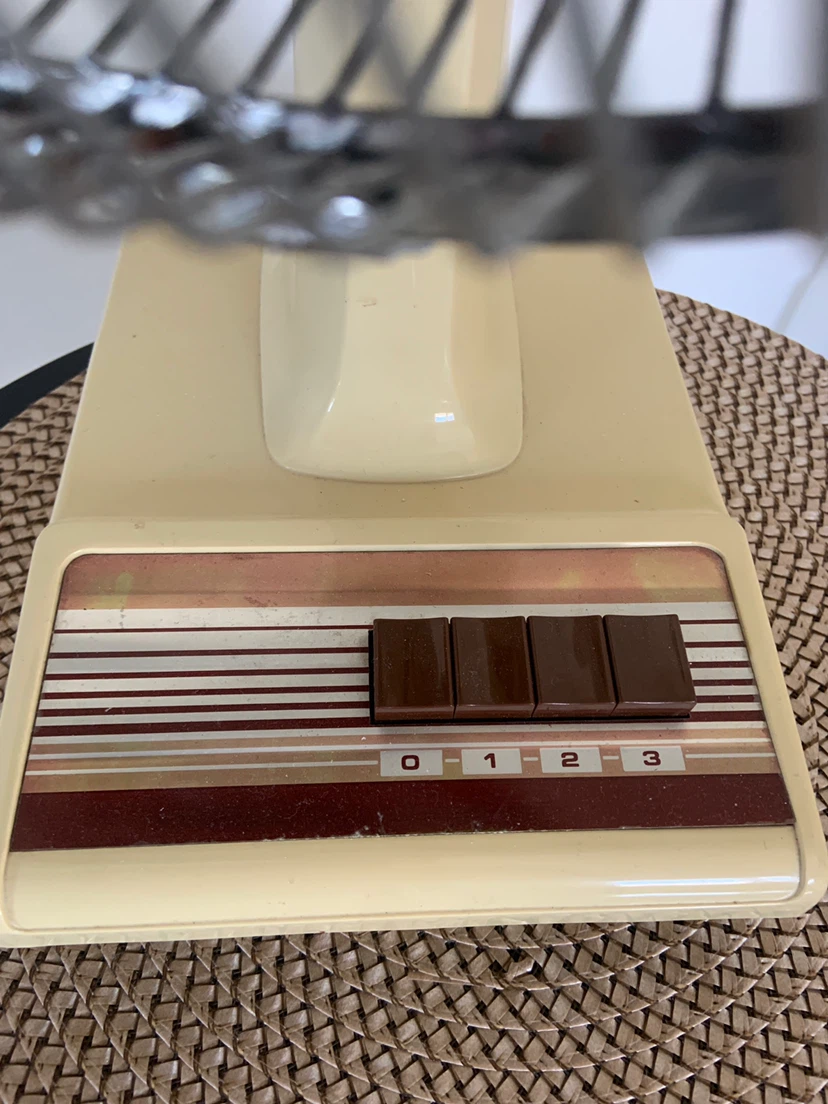 Vintage Crown 3-Speed Electric Table Fan - photo 2